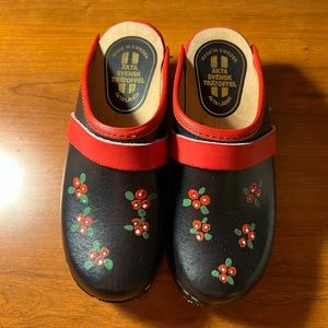 Girls Brand New Swedish Clogs
